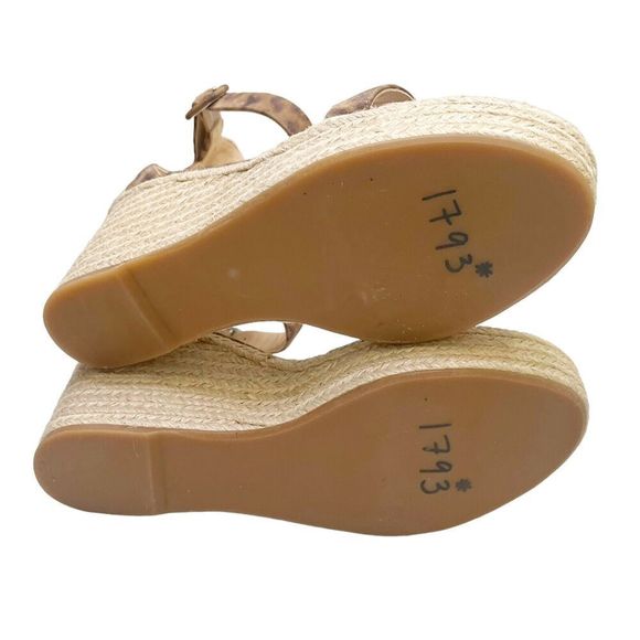 Welcome to my closet! - Picture 9 of 11